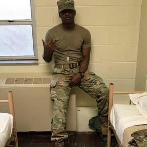 Meet your Posher, Montrail